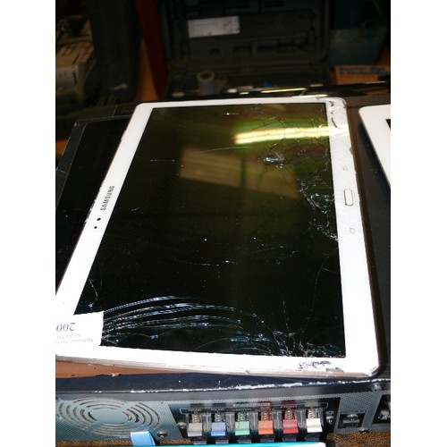 200 - A SAMSUNG TABLET AND AN IPAD BOTH WITH DAMAGED SCREENS.