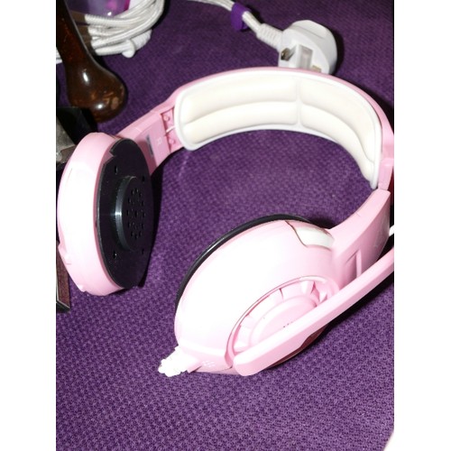 204 - A SET OF TURTLE BEACH HEADPHONES PLUS A PINK SET OF HEADPHONES.