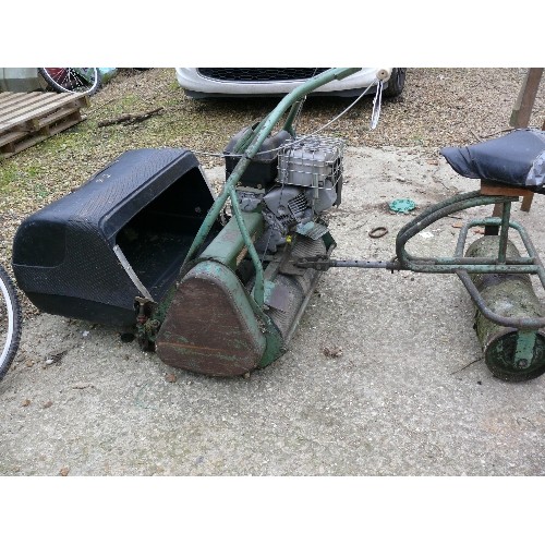 507 - A WEBB RIDE ON MOWER WITH BRIGGS & STRATTON ENGINE, GRASS BOX AND FULL LENGTH ROLLER, WAS USED LAST ... 