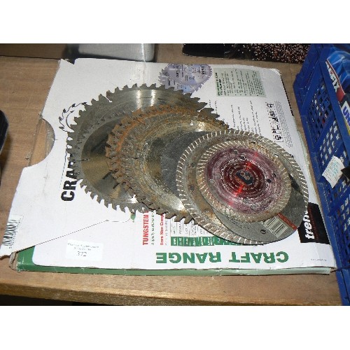 372 - AN ASSORTMENT OF CIRCULAR SAW BLADES.