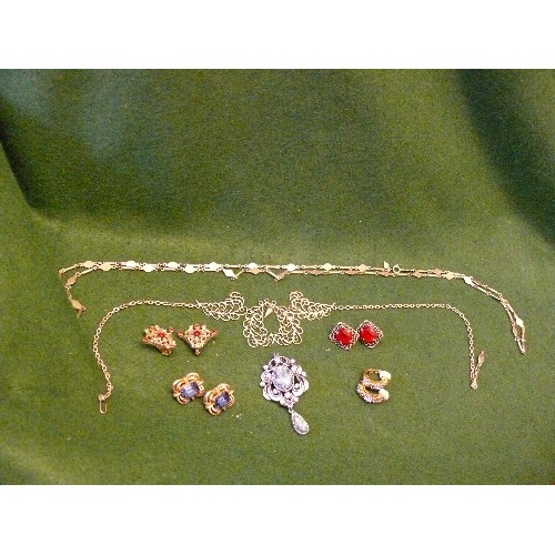 63 - SARAH COVENTRY - FOUR EARRINGS, A LARGE BROOCH AND TWO NECKLACES.