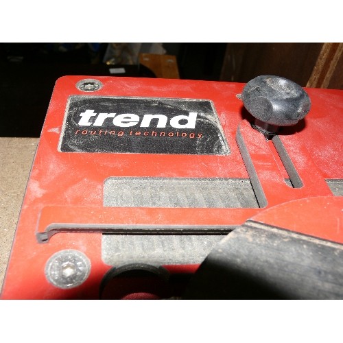 382 - A ROUTER JIG SCRIBE MASTER PRO, BY TREND.