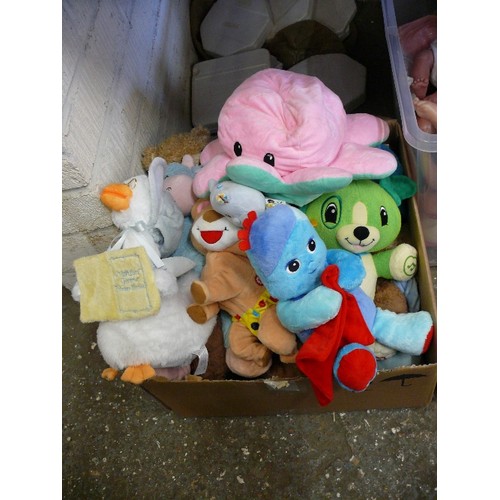 389 - BOX OF CUDDLY TOYS