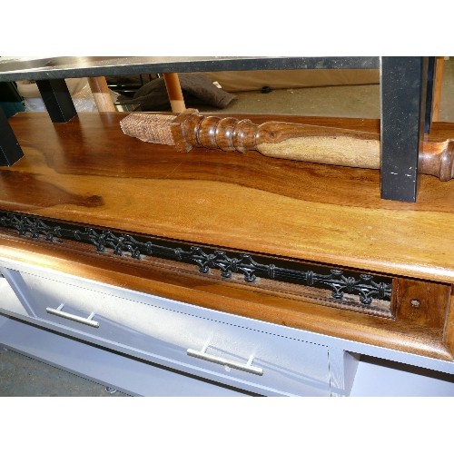 439 - SHEESHAM WOOD CONSOLE TABLE TOP WITH IRON SKIRT DECORATION.