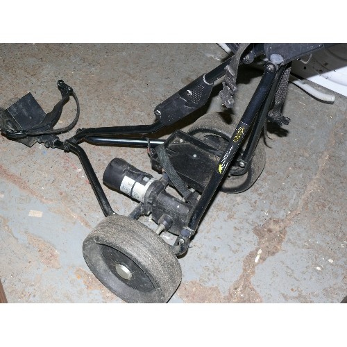 425 - GOLF POWER CADDY (ELECTRIC WITH CHARGER) IMPRESSIVE PIECE OF KIT IN WORKING CONDITION.