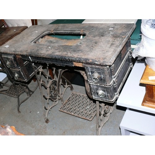 427 - ANTIQUE CAST IRON TREADLE WITH TABLE TOP AND DRAWERS (IN NEED OF TLC).