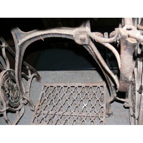 427 - ANTIQUE CAST IRON TREADLE WITH TABLE TOP AND DRAWERS (IN NEED OF TLC).