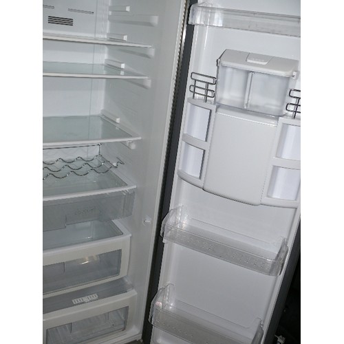 443A - BEKO - AMERICAN STYLE FRIDGE FREEZER, MODEL NUMBER GNEV221APX, DOUBLE DOORS WITH WATER DISPENSER.