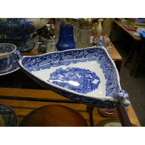 234 - LARGE QUANTITY OF MASONS VISTA DINNERWARE, SOME EARLY 20TH CENTURY.  INCLUDES LARGE TUREEN, TRIANGUL... 