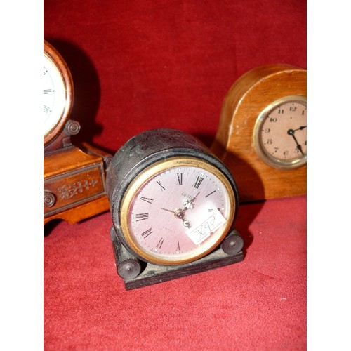 84 - FOUR SMALL DECORATIVE MANTLE CLOCKS.