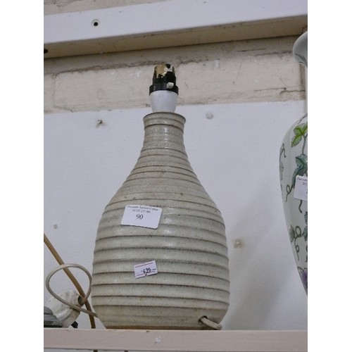 90 - AN ENGLISH STUDIO POTTERY TABLE LAMP.