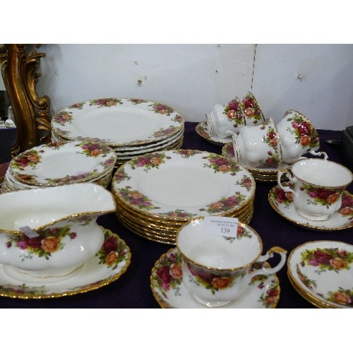 139 - A NICE COLLECTION OF ROYAL ALBERT 'OLD COUNTRY ROSES' CHINA TO INCLUDE PLATES, CUPS AND SAUCERS, SAU... 