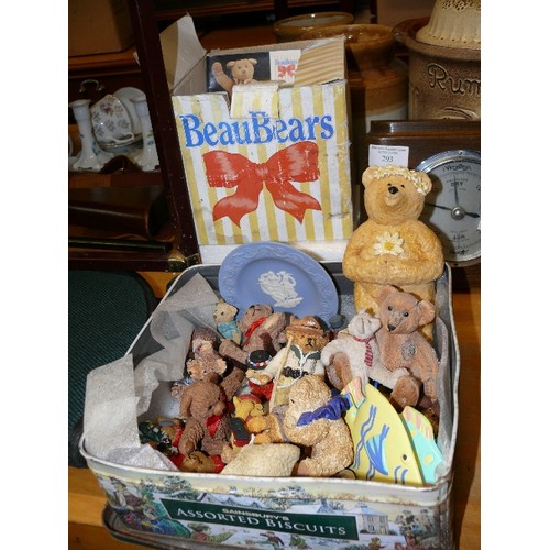 294 - A COLLECTION OF TEDDY BEAR ORNAMENTS TO INCLUDE A BOXED BEAU BEAR.