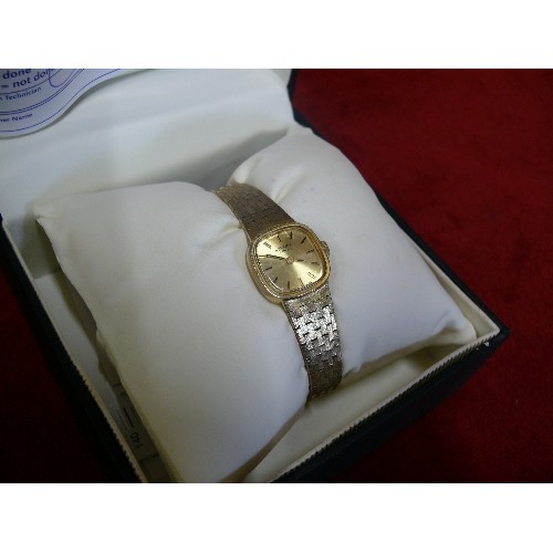 22 - A BOXED LADIES ROTARY WATCH.