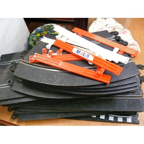 335 - A QUANTITY OF SCALEXTRIC TRACK AND BARRIERS.