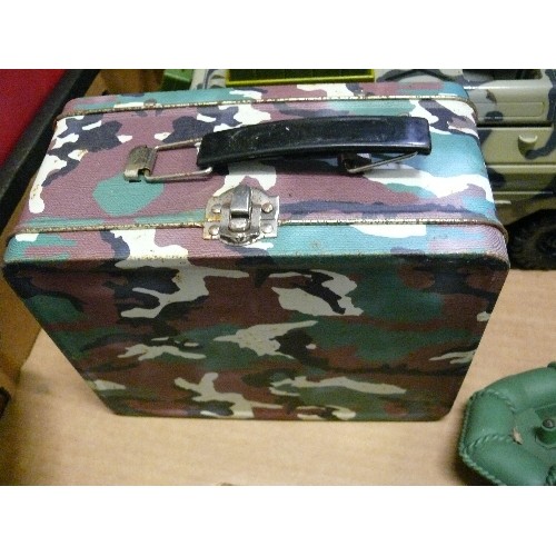 342 - A BOX OF ARMY THEMED TOYS.