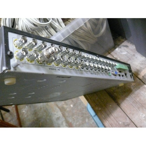 392 - CCTV SWAN 18 CHANNEL DIGITAL VIDEO RECORDER FOR CCTV.