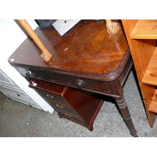 413 - CONSOLE TABLE IN FLAMED MAHOGANY.