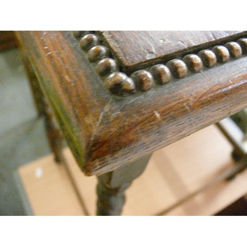 426 - OAK LAMP TABLE WITH BARLEY TWIST LEGS, COCK BEADING DETAIL TO THE TOP.