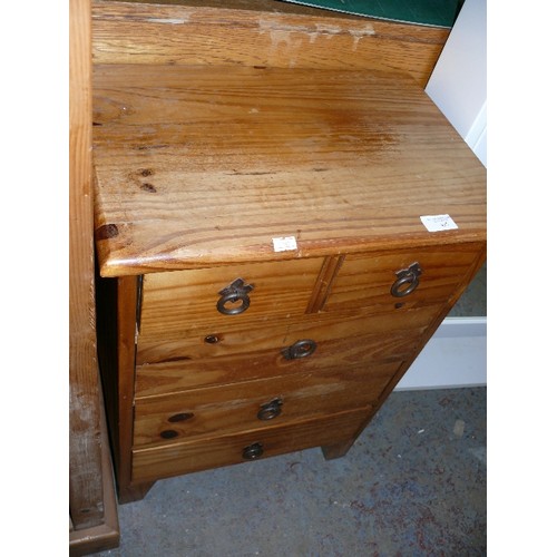 455 - SMALL RUSTIC PINE CHEST OF 2/3 DRAWERS AND METAL HANDLES.