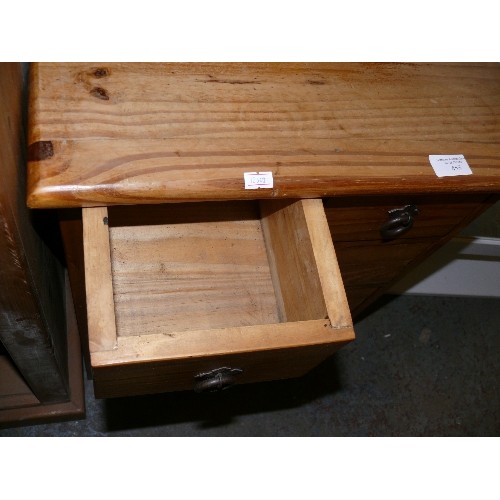 455 - SMALL RUSTIC PINE CHEST OF 2/3 DRAWERS AND METAL HANDLES.