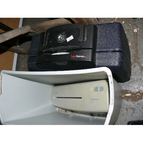 404 - MIXED, PAPER SHREDDER, TOOLS, TOWBAR ETC.