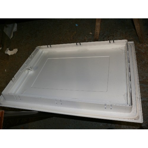 405 - NEW LOFT HATCH IN WHITE PLASTIC, 82cm X 65cm.