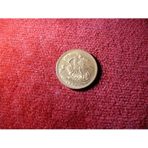 57 - A GOLD HALF SOVEREIGN, VEIL HEAD QUEEN VICTORIA, 1895.