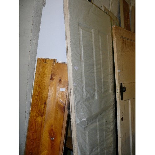 463 - NEW MODERN INTERNAL PANEL DOOR WITH FOUR PANELS, 205cm X 83cm. TWO WHITE CABINE DOORS, 40cm X 125cm ... 