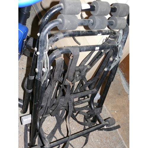 522 - PAIR OF BIKE RACKS FOR A CAR.