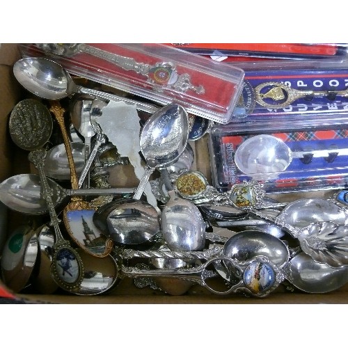 73 - A BOX OF COLLECTABLE SOUVENIR SPOONS.