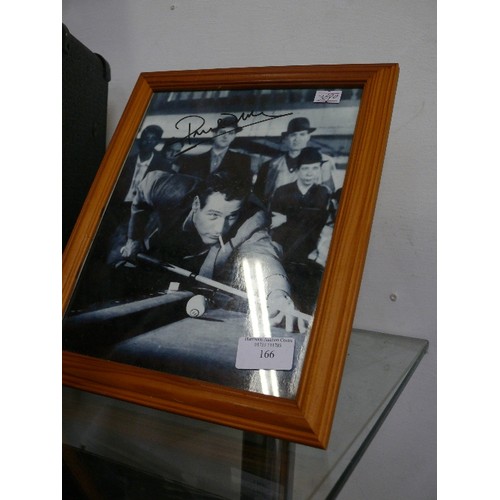 166 - A SIGNED PHOTO OF PAUL NEWMAN AS FAST EDDIE FELSON 'THE HUSTLER'.