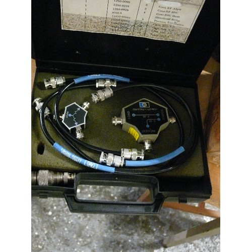 299 - A TRANSMISSION REFLECTION KIT HP11652A FOR 8407A AND A MARCONI INSTRUMENTS PROBE KIT TK2374/1.