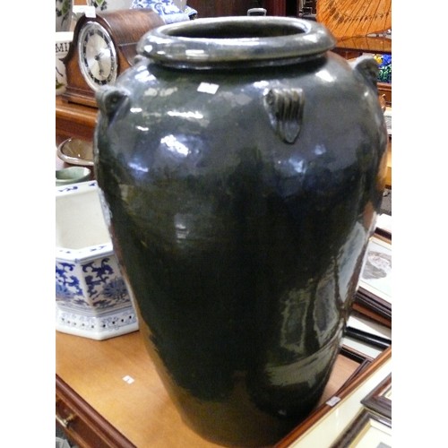 357 - VERY LARGE GREEN URN.