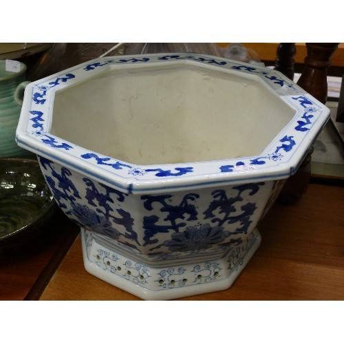 351 - LARGE BLUE AND WHITE ORIENTAL OCTAGONAL CERAMIC PLANTER.