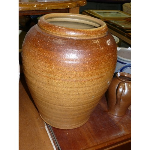 346 - A VERY LARGE SALT GLAZED URN.