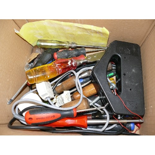 373 - A SELECTION OF VARIOUS TOOLS AND HARDWARE ITEMS.