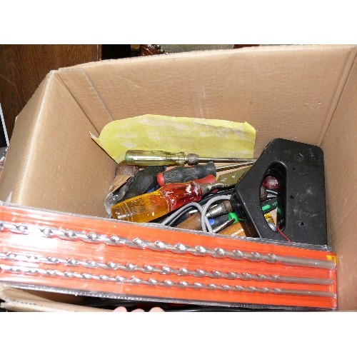 373 - A SELECTION OF VARIOUS TOOLS AND HARDWARE ITEMS.