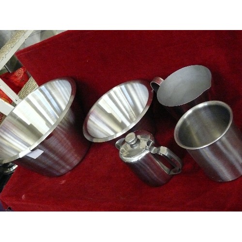 245 - VARIOUS STAINLESS STEEL ITEMS.