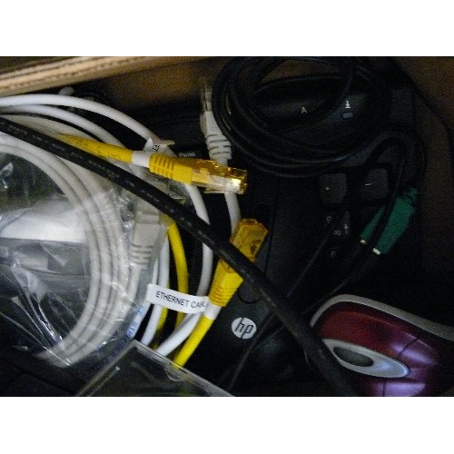 371 - A SELECTION OF VARIOUS COMPUTER EQUIPMENT.