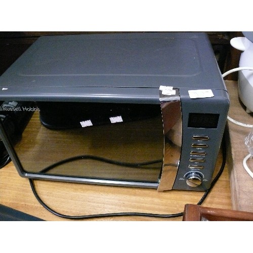 380 - A RUSSEL HOBBS MICROWAVE.