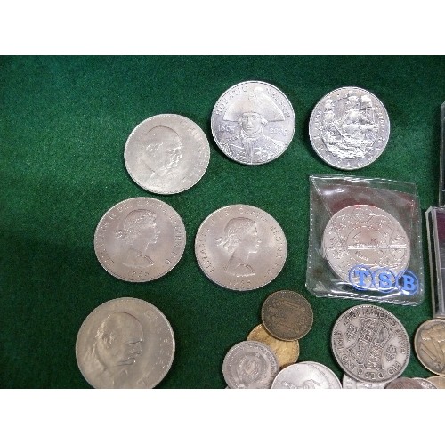 20 - QUANTITY OF CROWNS AND HALF CROWN PLUS SOME MIXED OLD COINAGE.