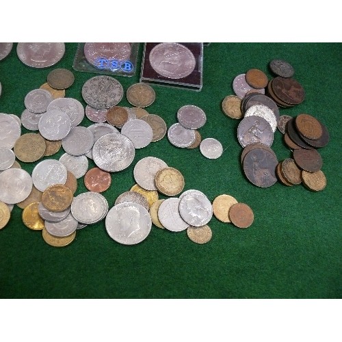 20 - QUANTITY OF CROWNS AND HALF CROWN PLUS SOME MIXED OLD COINAGE.