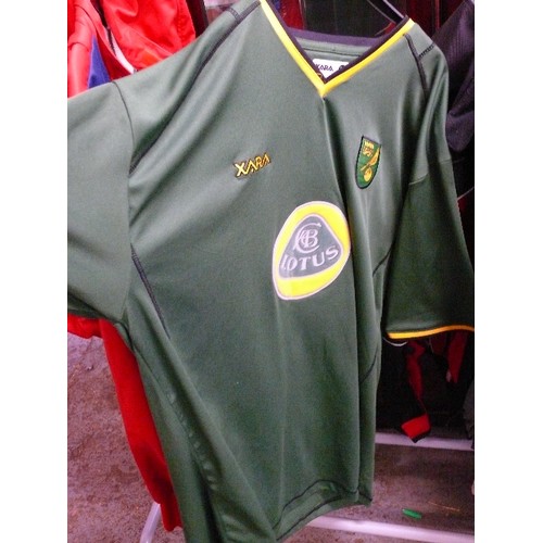 450 - XARA FOOTBALL SHIRT, 'LOTUS', IN GREEN, SIZE XL.