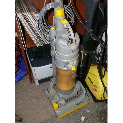 173A - DYSON DC04 UPRIGHT VACUUM CLEANER.