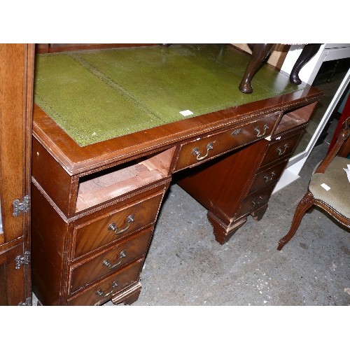 461 - BANKERS DESK WITH DOUBLE PEDESTAL AND GREEN LEATHER TOP, NEEDS SOME ATTENTION.