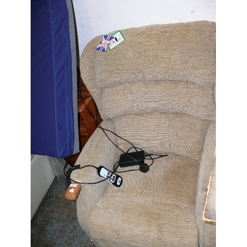 466 - RECLINING CHAIR WITH REMOTE IN BEIGE CHENILLE, CLEAN, BY HSL (DOESN'T RISE).