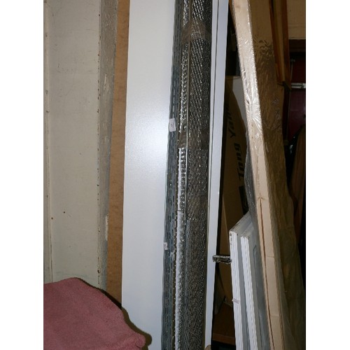 474 - PLASTERERS ANGLE BEAD IN STAINLESS STEEL, TEN LENGTHS, AND TWO LENGTHS OF SKIM BEAD, GALVANISED.