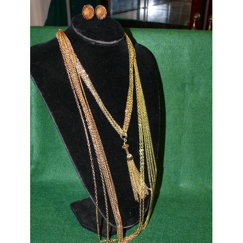 19 - A PIERRE CARDIN NECKLACE AND EARRING SET IN ORIGINAL BOX.