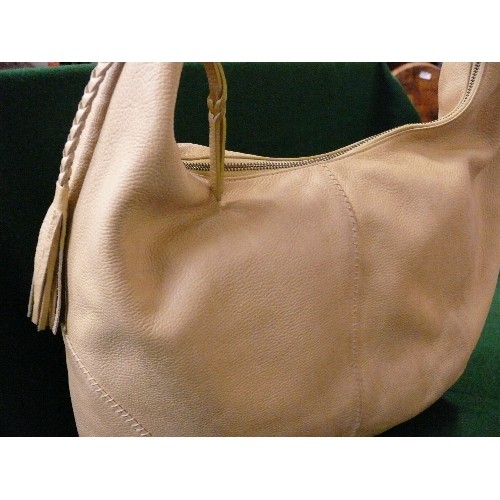 A LARGE BRAND NEW LEATHER LADIES 'RADLEY' MUSTARD YELLOW HANDBAG.